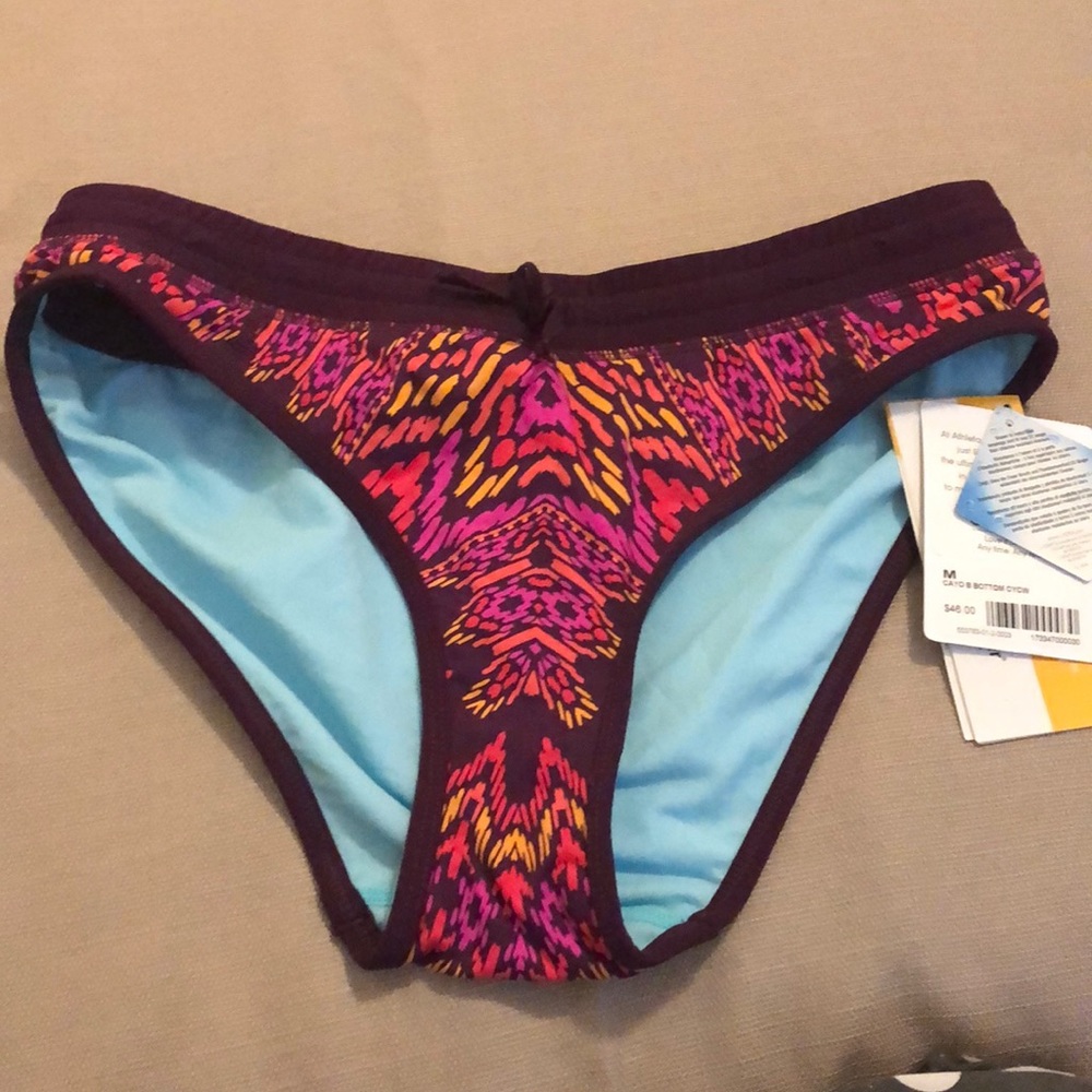 Athleta bikini bottoms NWT size medium